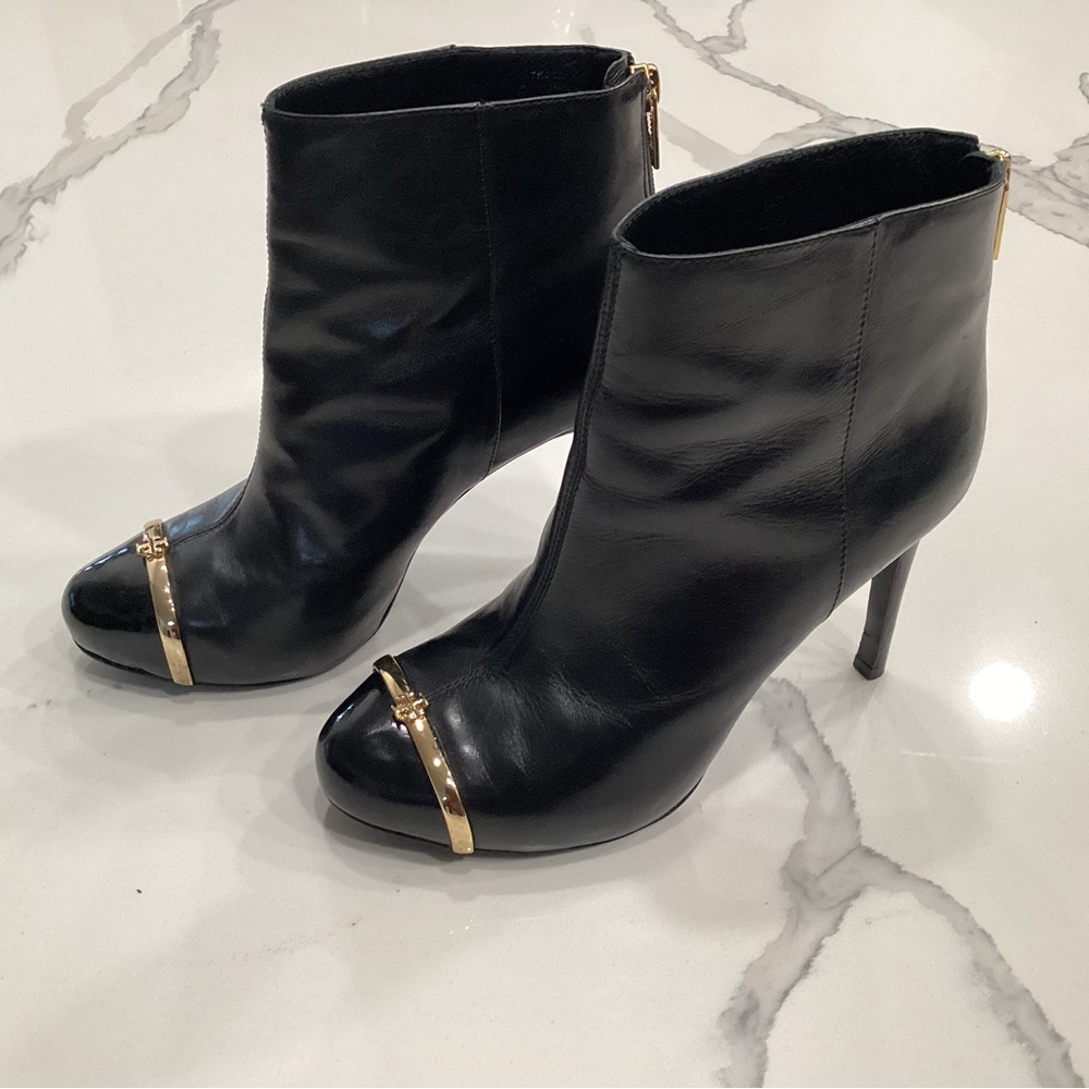 Tory Burch Booties Black Leather Ankle Boots Back Zip Size 7M High Heel
